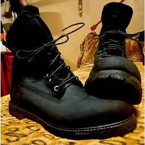 Timberland Boots women’s teddy fleece size 9